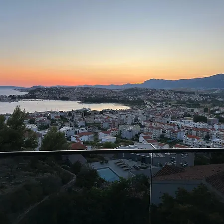 Blue Sunset * Podstrana