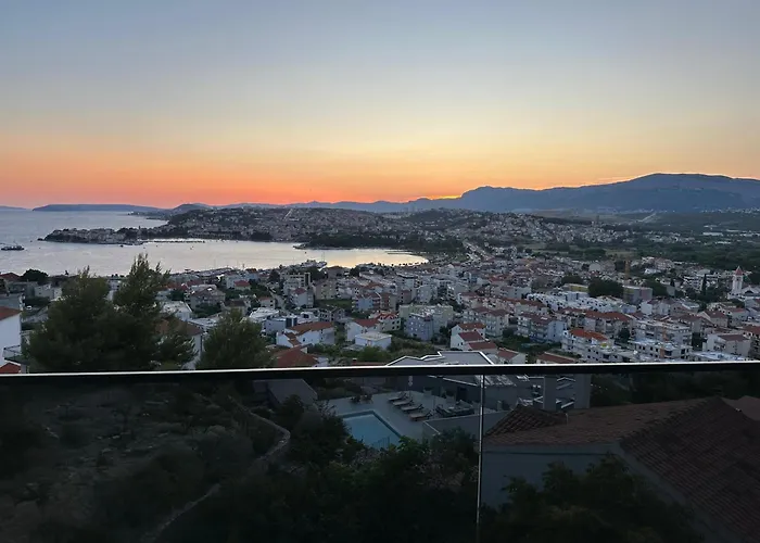 Blue Sunset * Podstrana